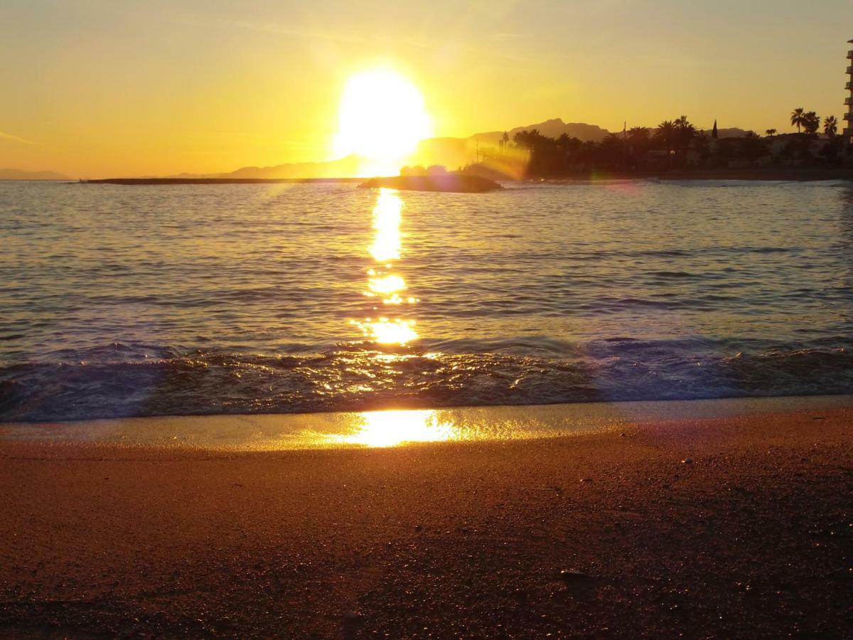 Cozzy Flat In A Quiet And Nice Area / Acogedor Apartamento En Zona Tranquila Y Agradable Cambrils Exterior photo